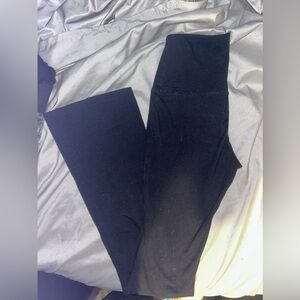 Black flair leggings